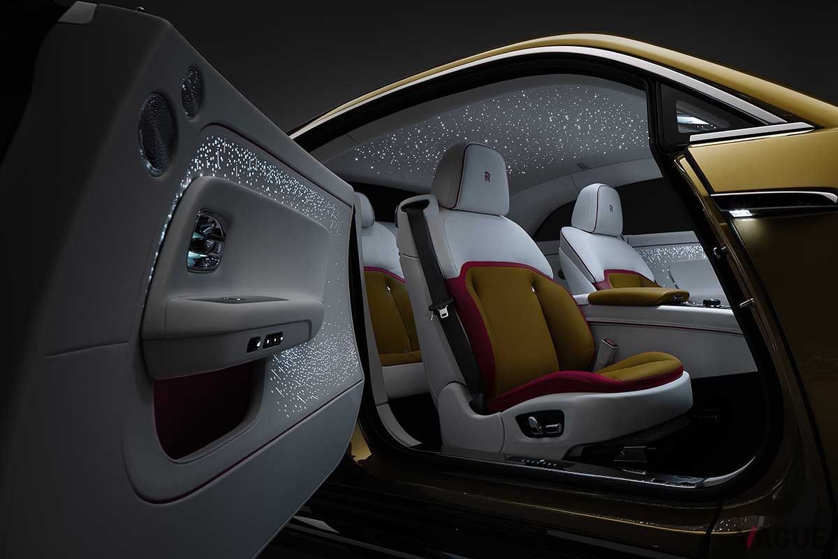 ロールス・ロイス初のEV、新型「スペクター」のインテリア