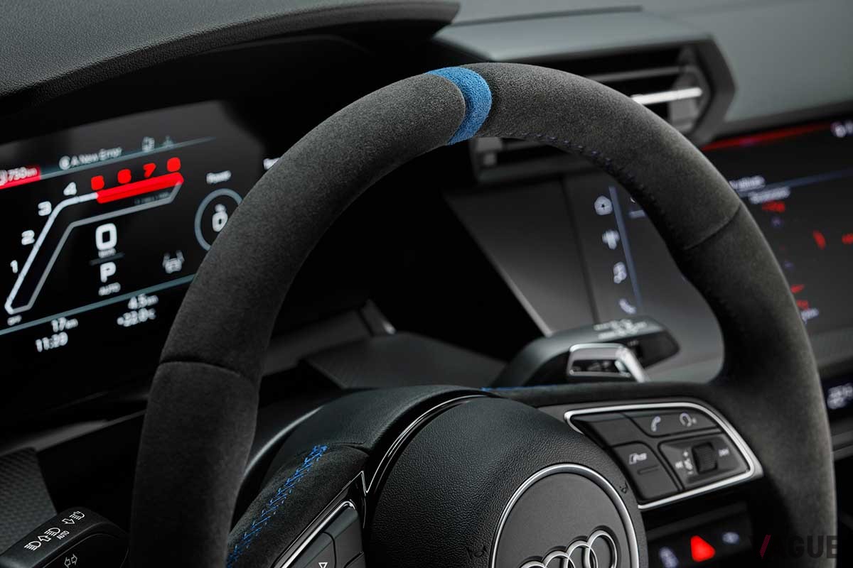 アウディの限定車「RS3パフォーマンスエディション」のインテリア