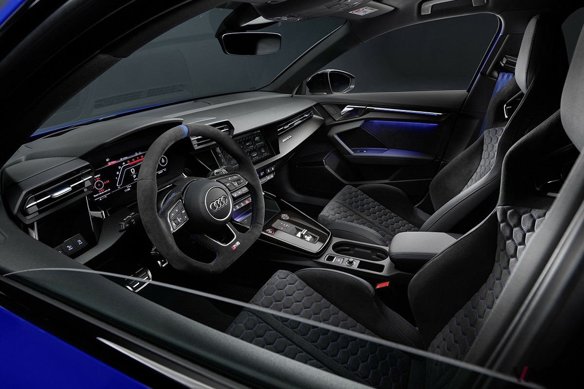 アウディの限定車「RS3パフォーマンスエディション」のインテリア