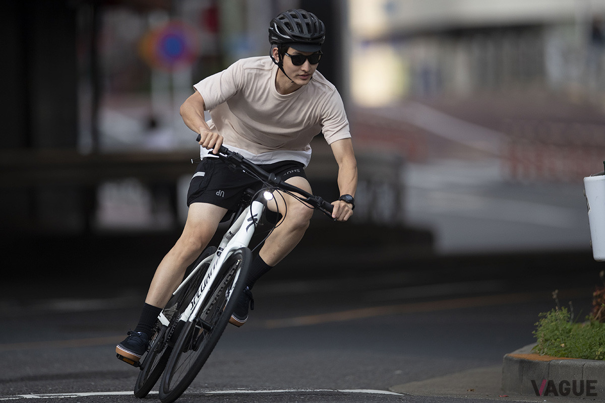 乗り降りしやすいステップスルータイプ仕様ながら、軽さを活かした運動性能の高さが魅力。これはスペシャライズド製e-Bikeに共通する美点だ