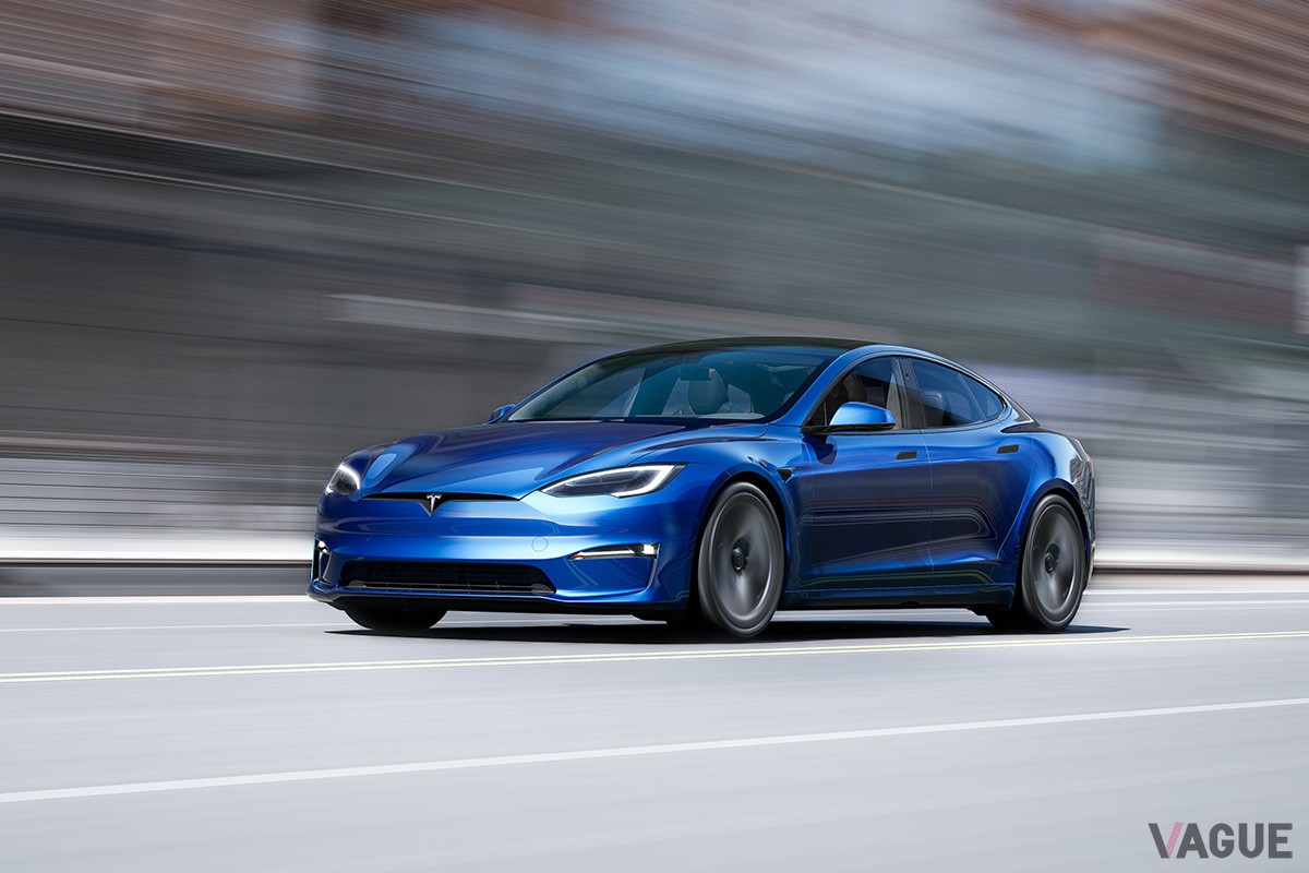テスラのモデルSはEVのミドルクラスサルーン