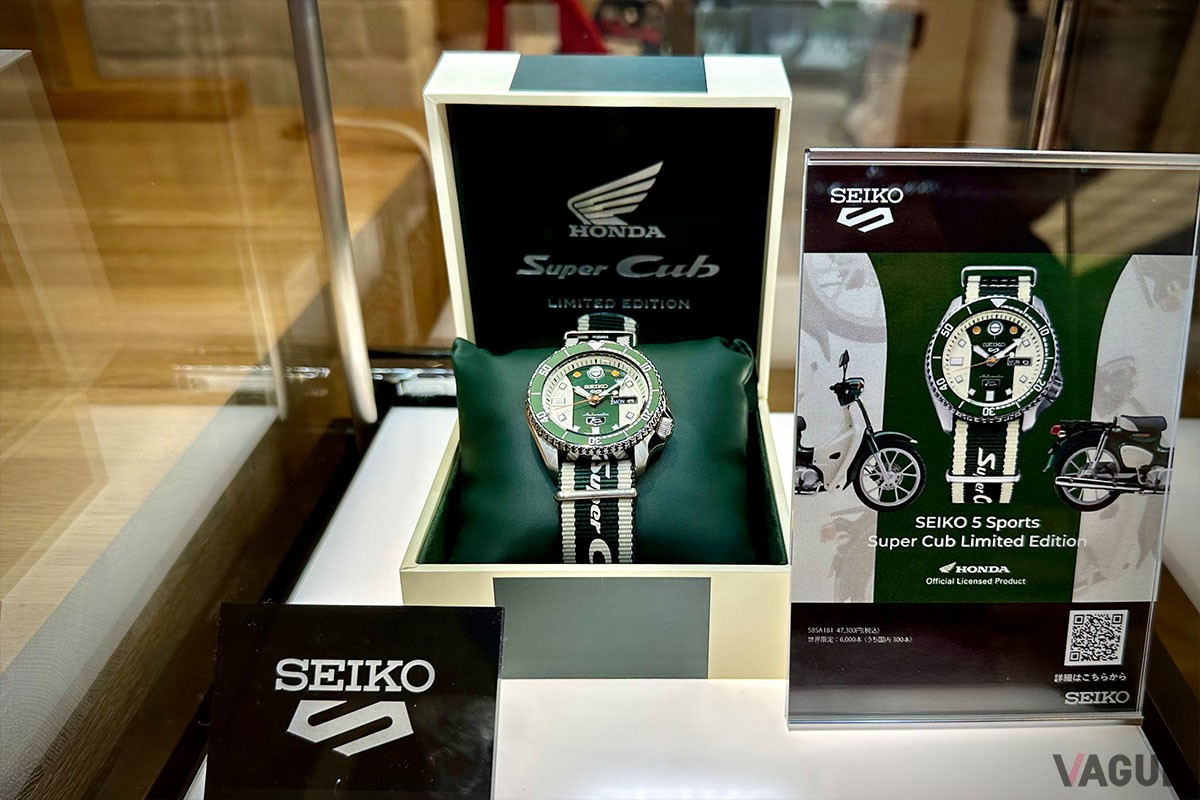 発売に先立ち、「カフェカブミーティング in 青山」の開催時にホンダウエルカムプラザ青山で一般公開され、多くのスーパーカブファンからの注目を集めていました