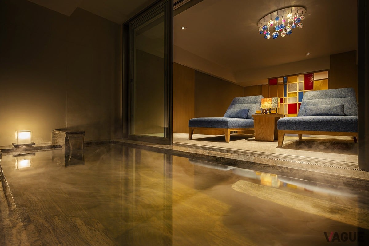 現在も活発に活動を続ける雲仙地獄の目の前にオープンした、長崎独自の和華蘭文化を体感できる温泉旅館「界 雲仙」