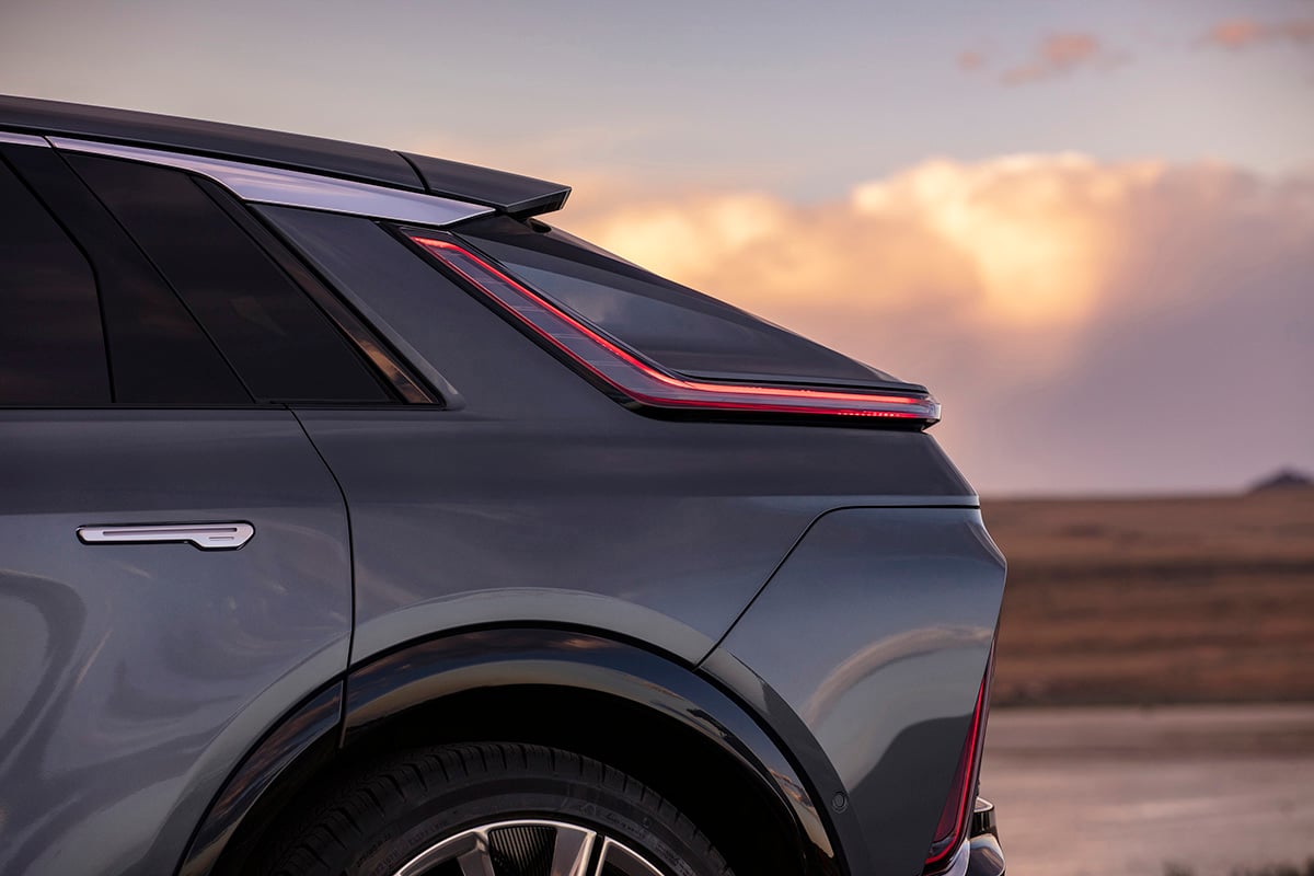 リリックのディテールには、キャデラックにおける次世代のデザイン言語が盛り込まれる