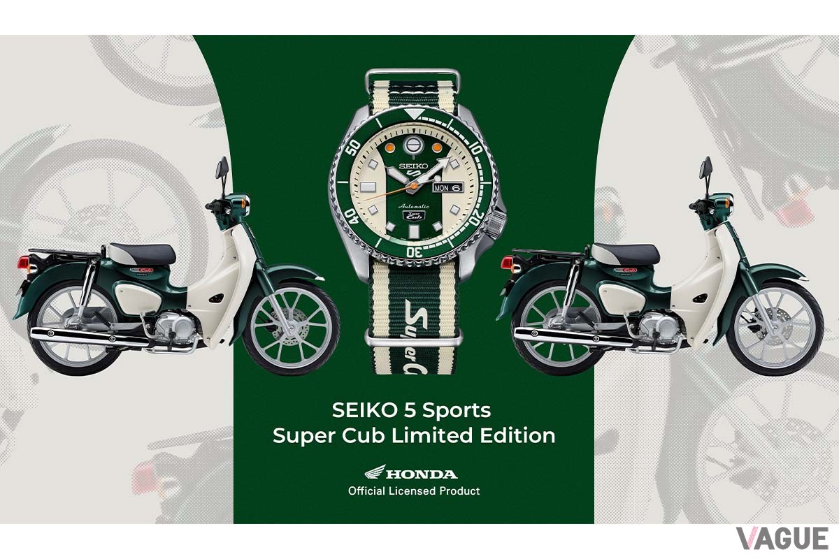 デザインモチーフとなった最新型SuperCub。車体色であるタスマニアグリーンメタリックと、レッグシールド（風防）のオフホワイトがリストウオッチにも見事に表現されている