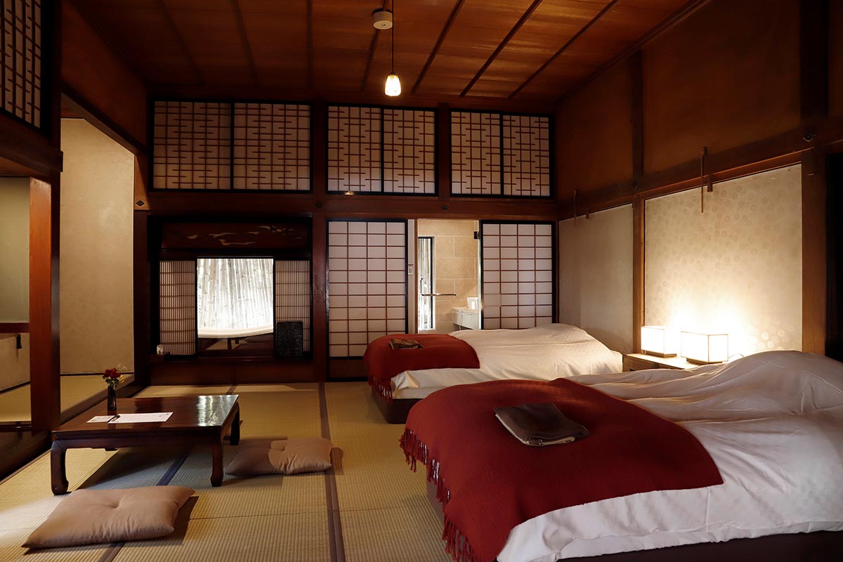 「Satoyama villa 本陣」は参勤交代で江戸へと向かう松本城の藩主が休息に用いた“本陣”と呼ばれる建物をリノベ
