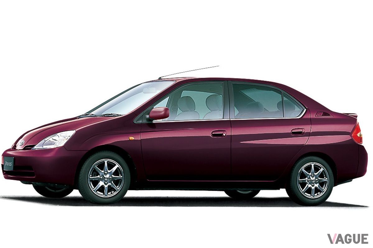 1997年に登場したトヨタ初代「プリウス」