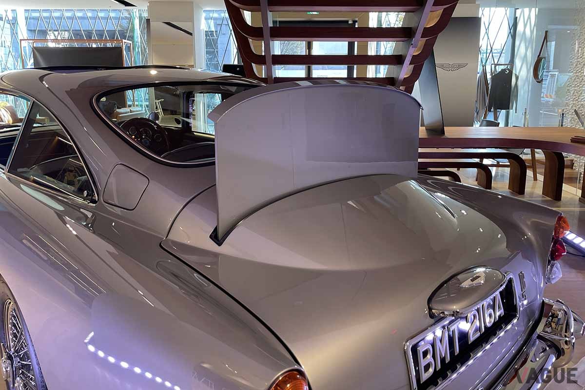 アストンマーティン「DB5ゴールドフィンガー コンティニュエーション」