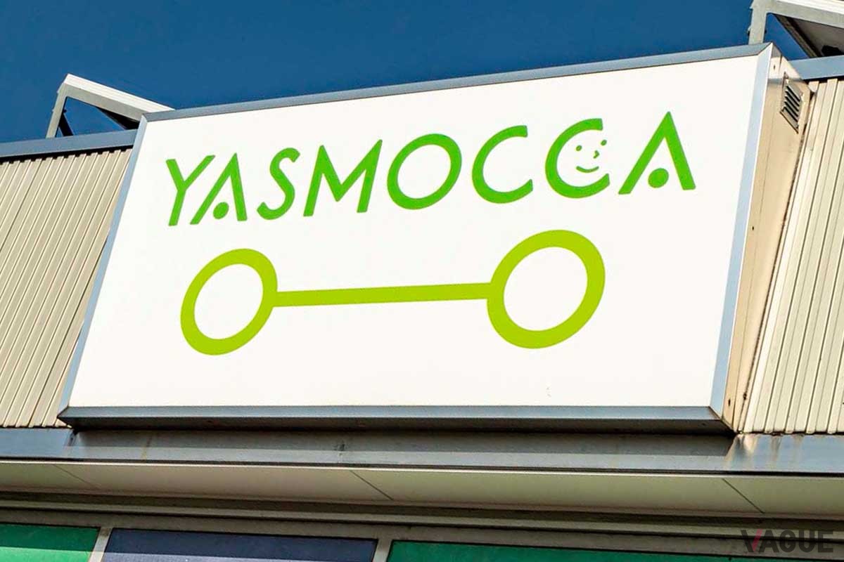 東北道・大谷PA。NEXCO東日本では小規模のSA・PAの40店舗を「YASMOCCA（ヤスモッカ）」ブランドで展開している