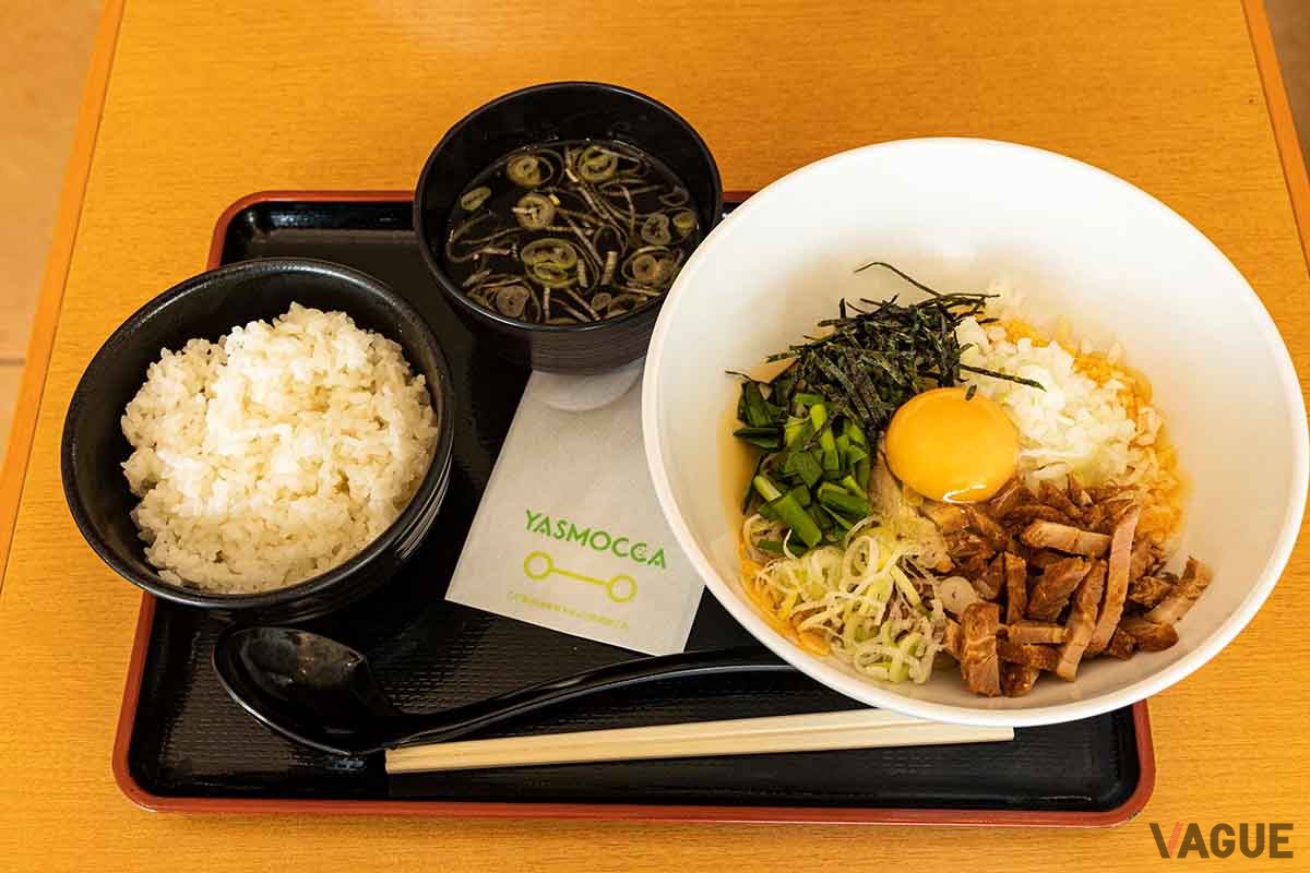 東北道・大谷PA。お得感のあるメニューや品揃えが豊富だ