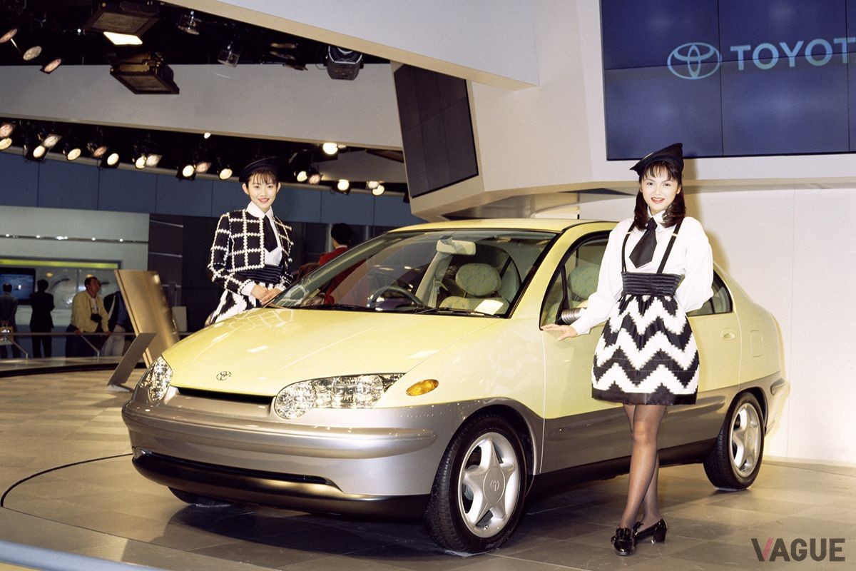 1995年開催の第31回東京モーターショーに出品されたトヨタ「プリウス」プロトタイプ