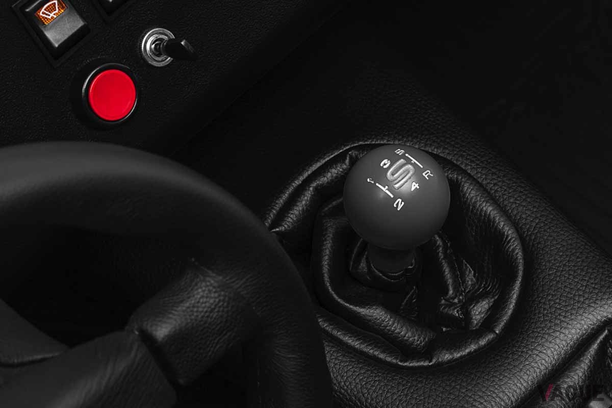 ケータハム新型「セブン340」のインテリア