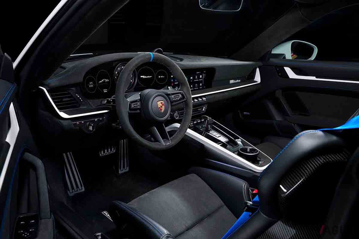 ポルシェ新型「911ダカール」のインテリア