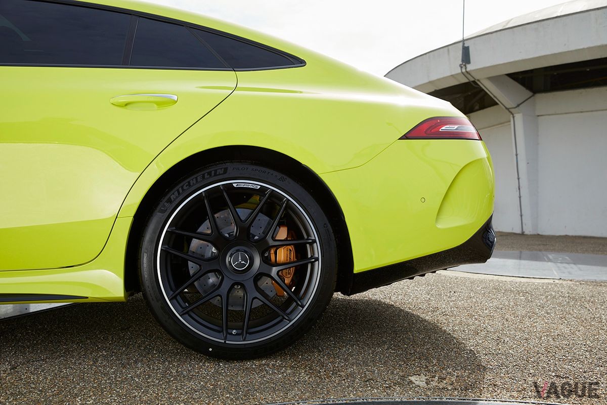メルセデスAMG「GT63 S Eパフォーマンス」ネオンレガシーモデル