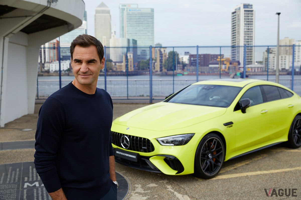 元プロテニス選手、ロジャー・フェデラー選手とメルセデスAMG「GT63 S Eパフォーマンス」ネオンレガシーモデル