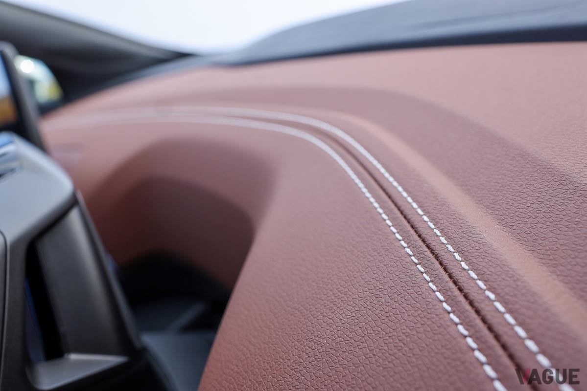 先ごろ上陸した電動SUV「ID.4」は、スムーズでなめらかな走りや広いキャビン、さらに優れた操作性など、VWの真面目なクルマづくりが光る