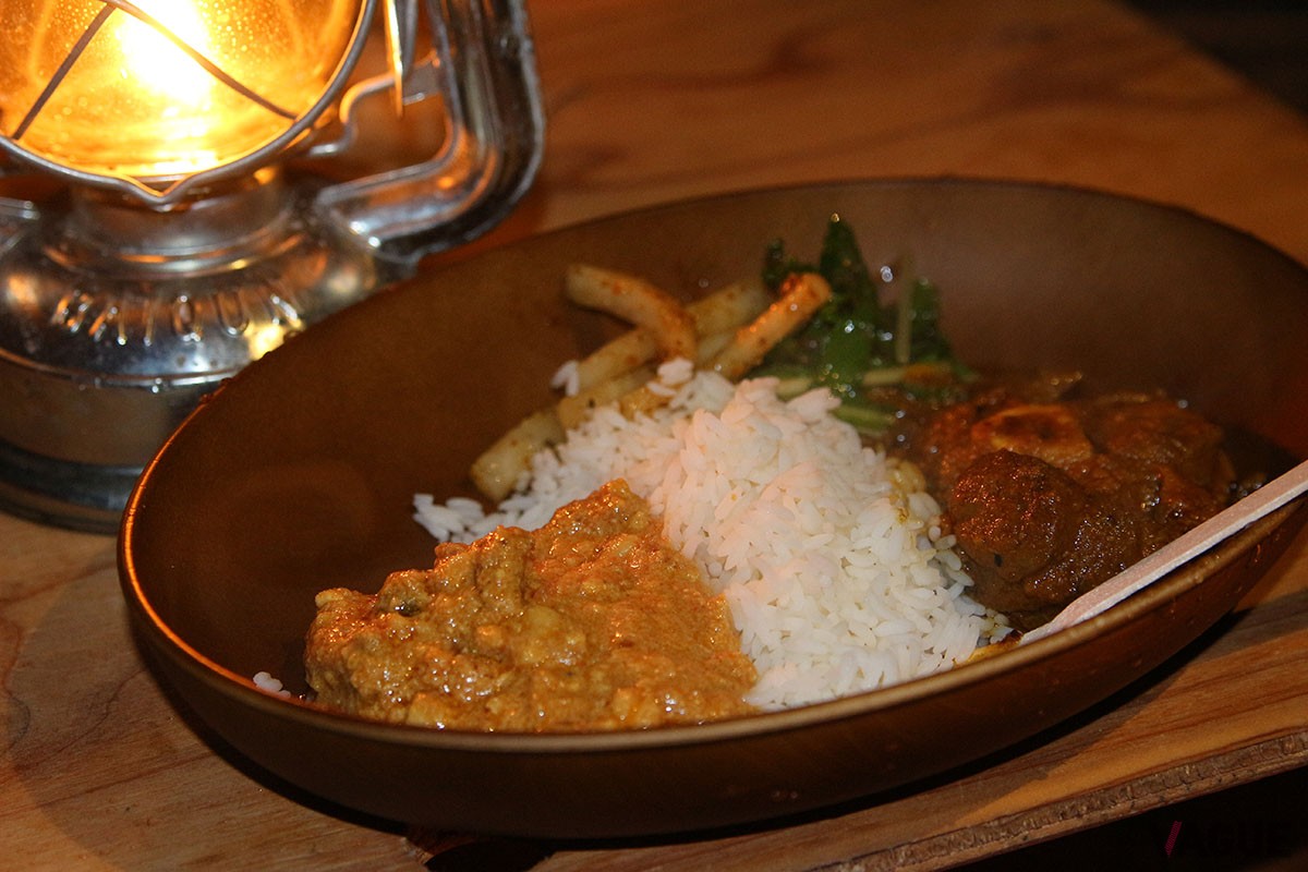 ラムを使ったカレーはシャンカール・ノグチさんによるもの。スパイスが身体をあたためてくれる