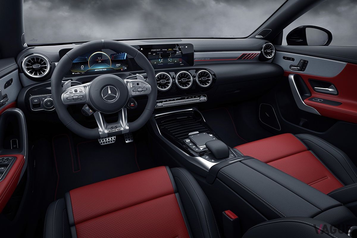 メルセデスAMG CLA45S 4MATIC＋ Edition55（エディション55）のインテリア
