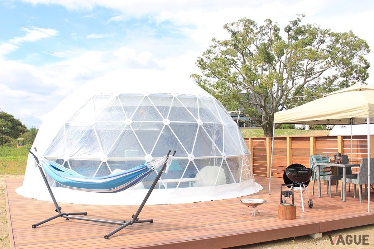 さえぎるもののない空と倉敷の街並みを一望でき、時間の移ろいとともに変化する空を楽しめる「OKAYAMA GLAMPING SORANIA」