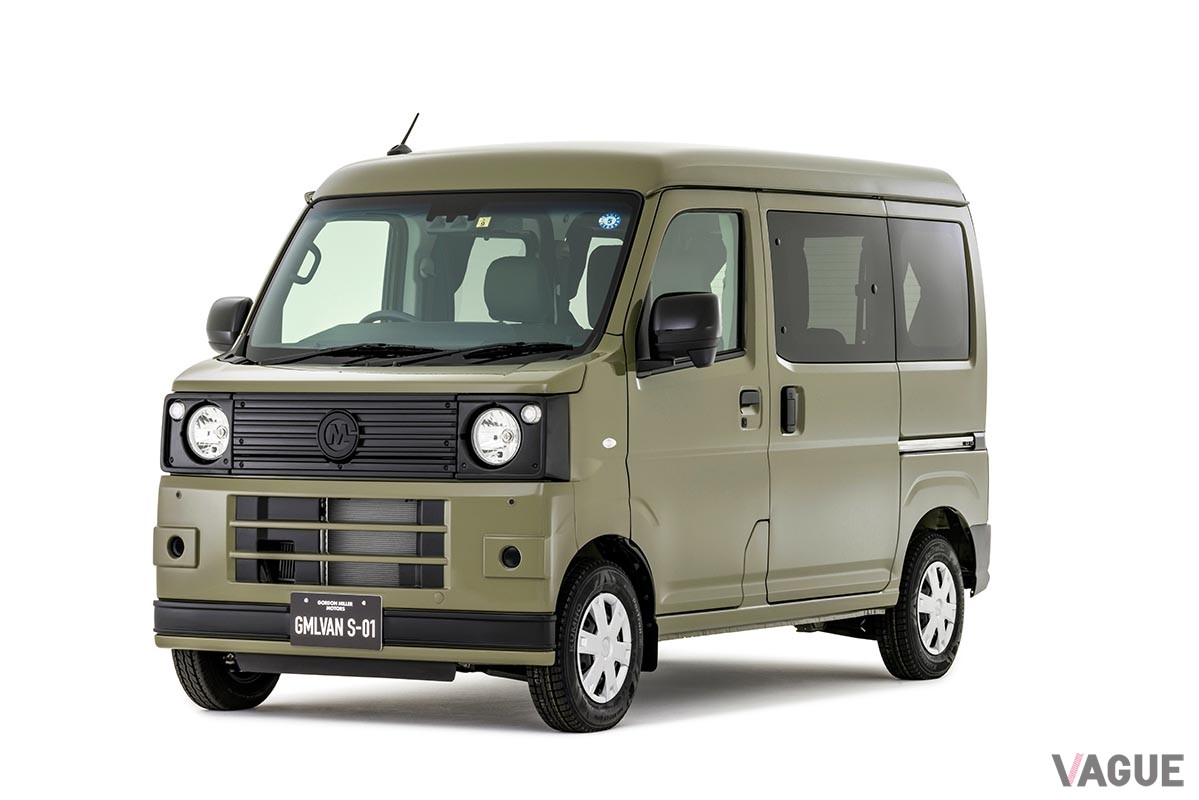 天然のアカシア材をキャビンの床や天井などに貼り、落ち着いて過ごせる車中泊仕様に仕上げたGORDON MILLER「GMLVAN S-01」