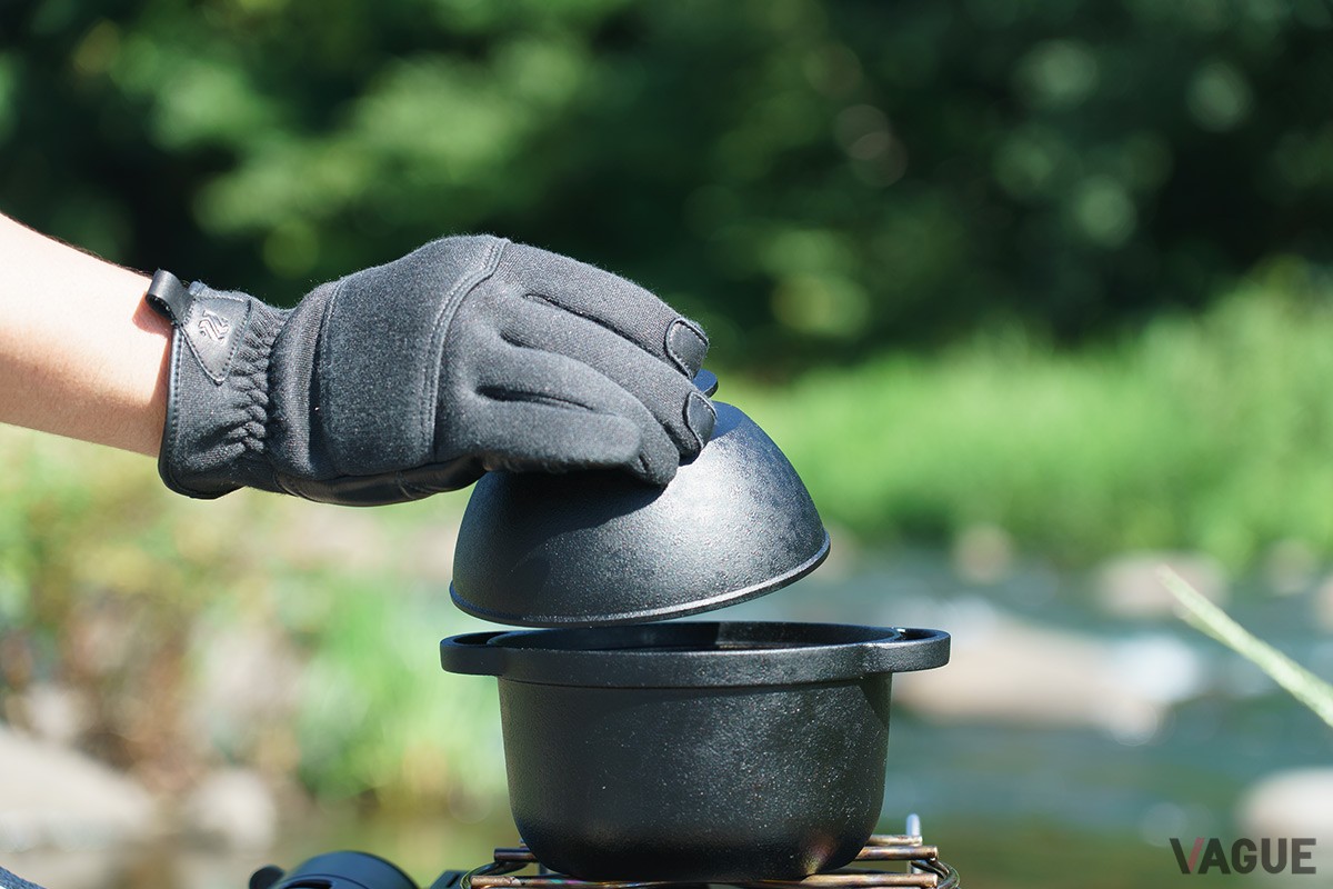 ハリオ商事が南部鉄器製造の老舗や燕三条のステンレスメーカーと完成させた、食後のコーヒーを堪能するための美味いごはんを炊き上げる調理鍋「ゼブランライスオーブン」