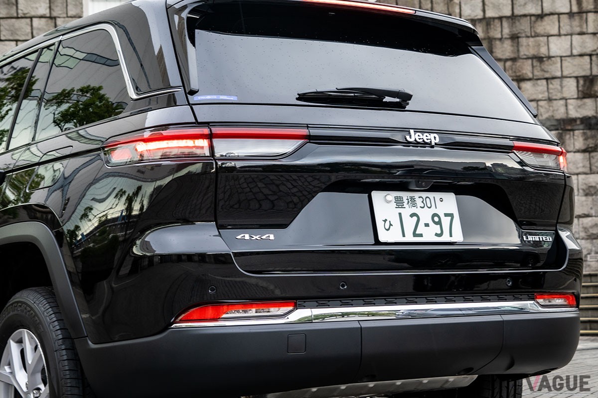 2列シート仕様のジープ新型「グランドチェロキー」