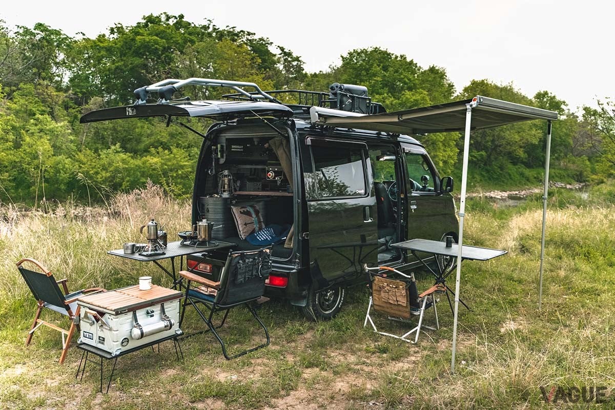 ブレイズ「NEXT CAMPER」から、ミリタリースタイルのガレージブランド・CUSTOM BORDERLESSとのコラボにより、見た目や質感を重視した特別仕様が登場