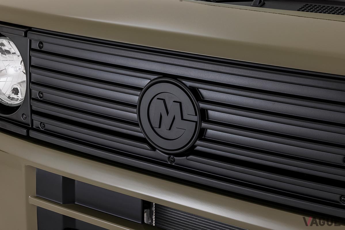 天然のアカシア材をキャビンの床や天井などに貼り、落ち着いて過ごせる車中泊仕様に仕上げたGORDON MILLER「GMLVAN S-01」