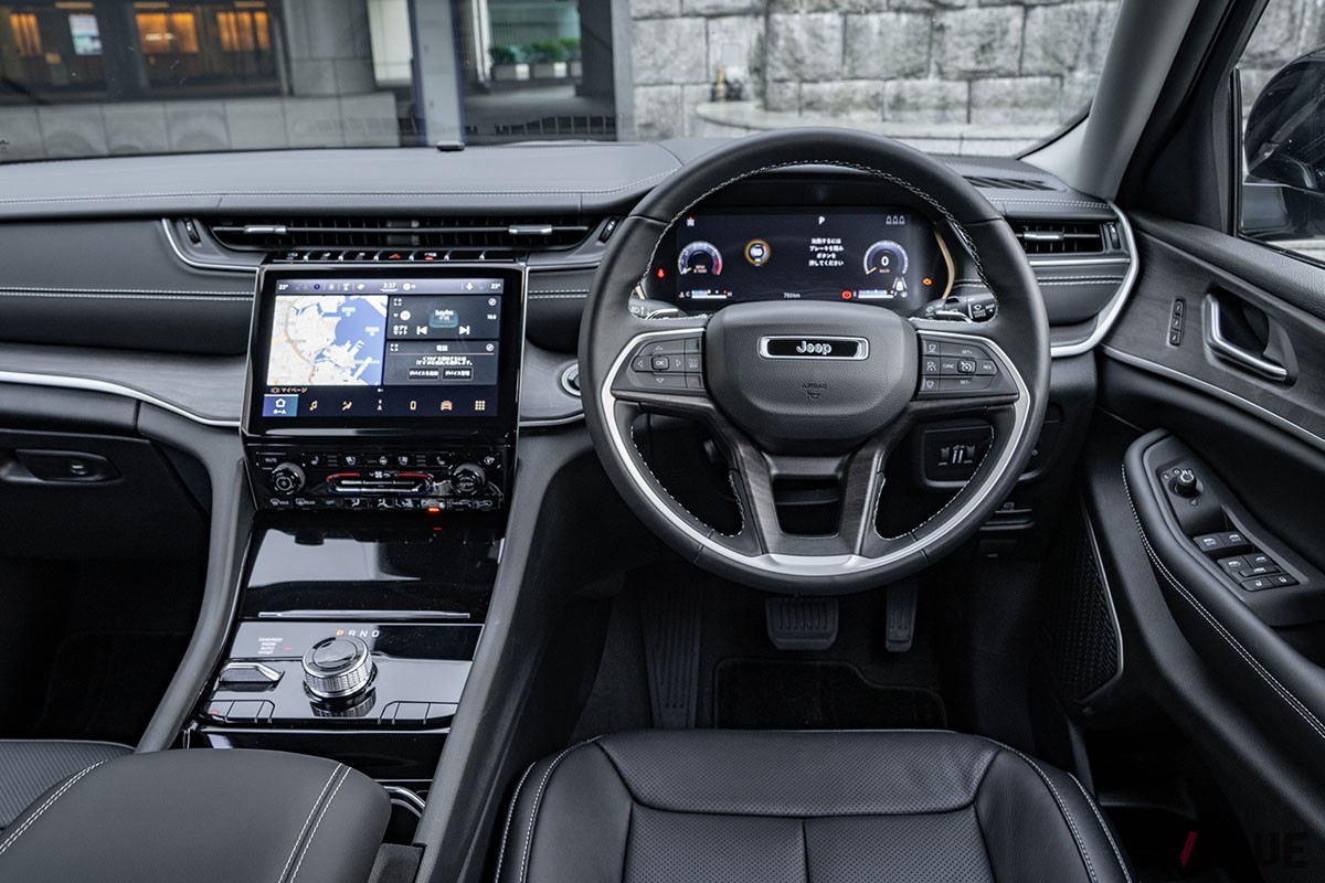 2列シート仕様のジープ新型「グランドチェロキー」