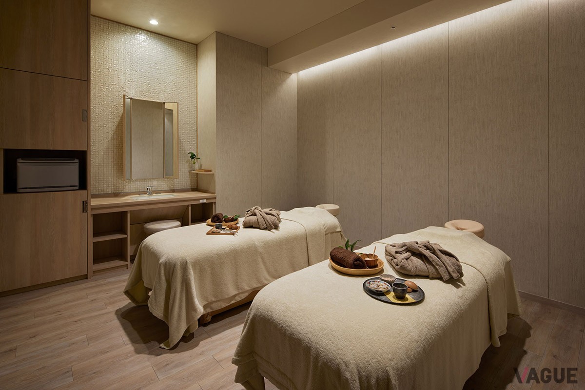 拡張した全客室に自家源泉の露天風呂を完備。さらに、趣向の異なる4つの貸切風呂とふたつの大浴場で湯めぐりを楽しめる温泉宿になった新生「はつはな」