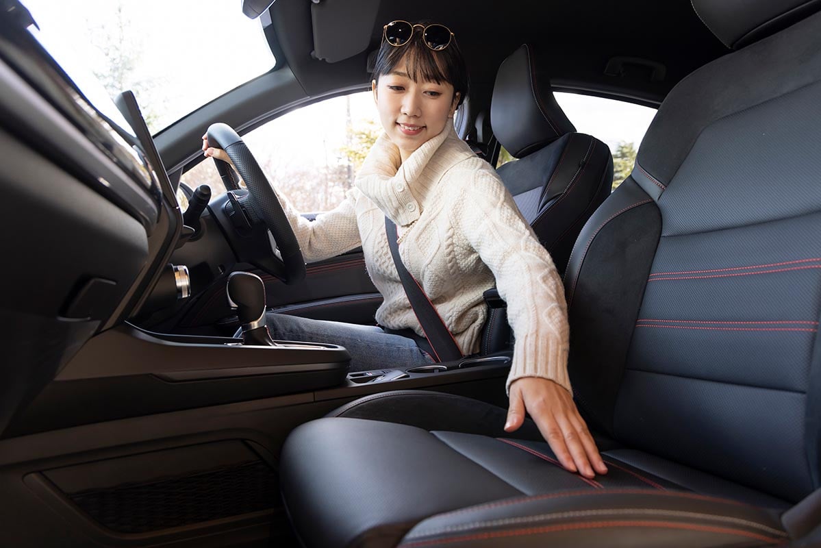 ステアリングやシートを介して伝わってくる各種情報も鮮明