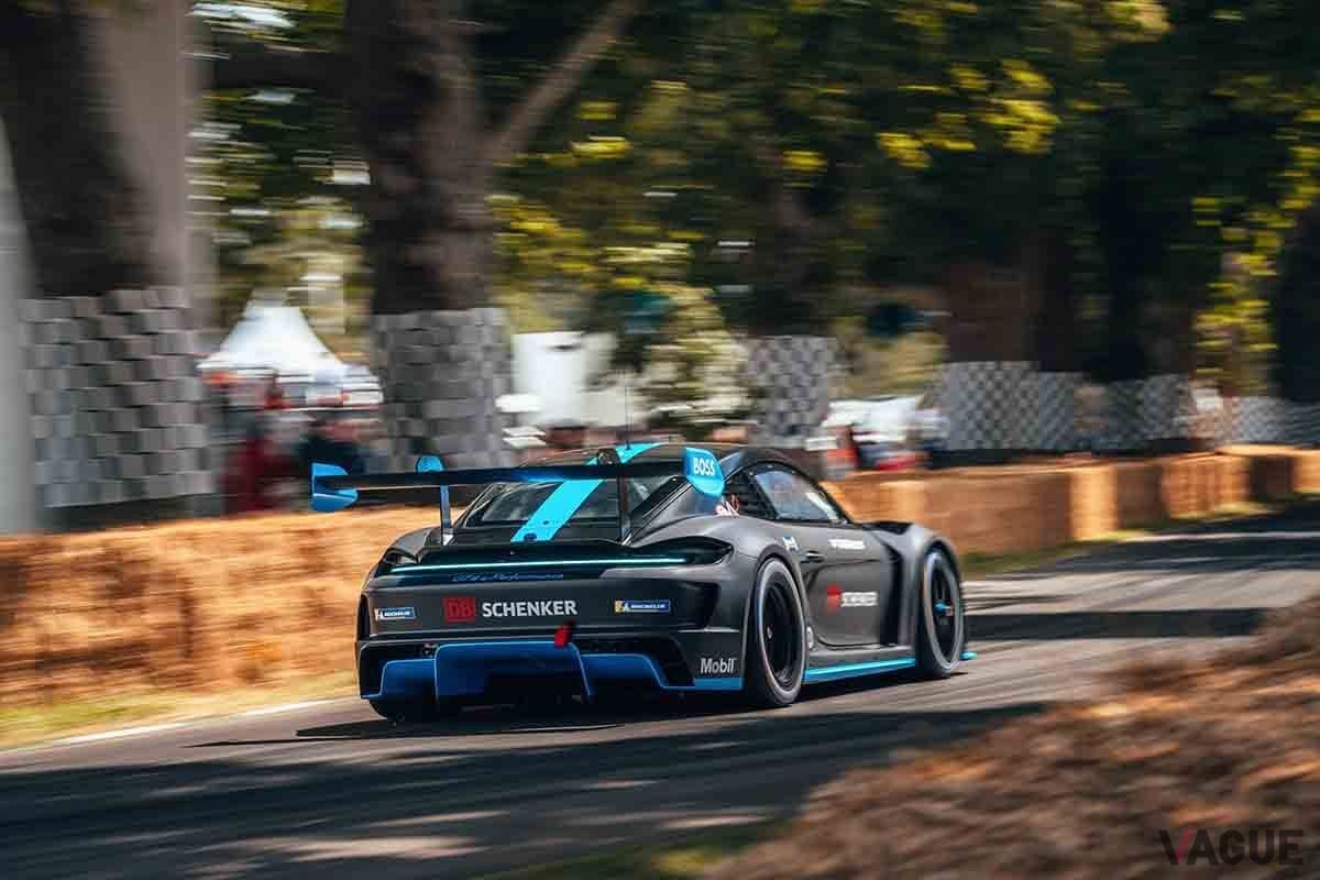 718ケイマンGT4 クラブスポーツをEVにコンバートした試作車、「718ケイマンGT4 eパフォーマンス」