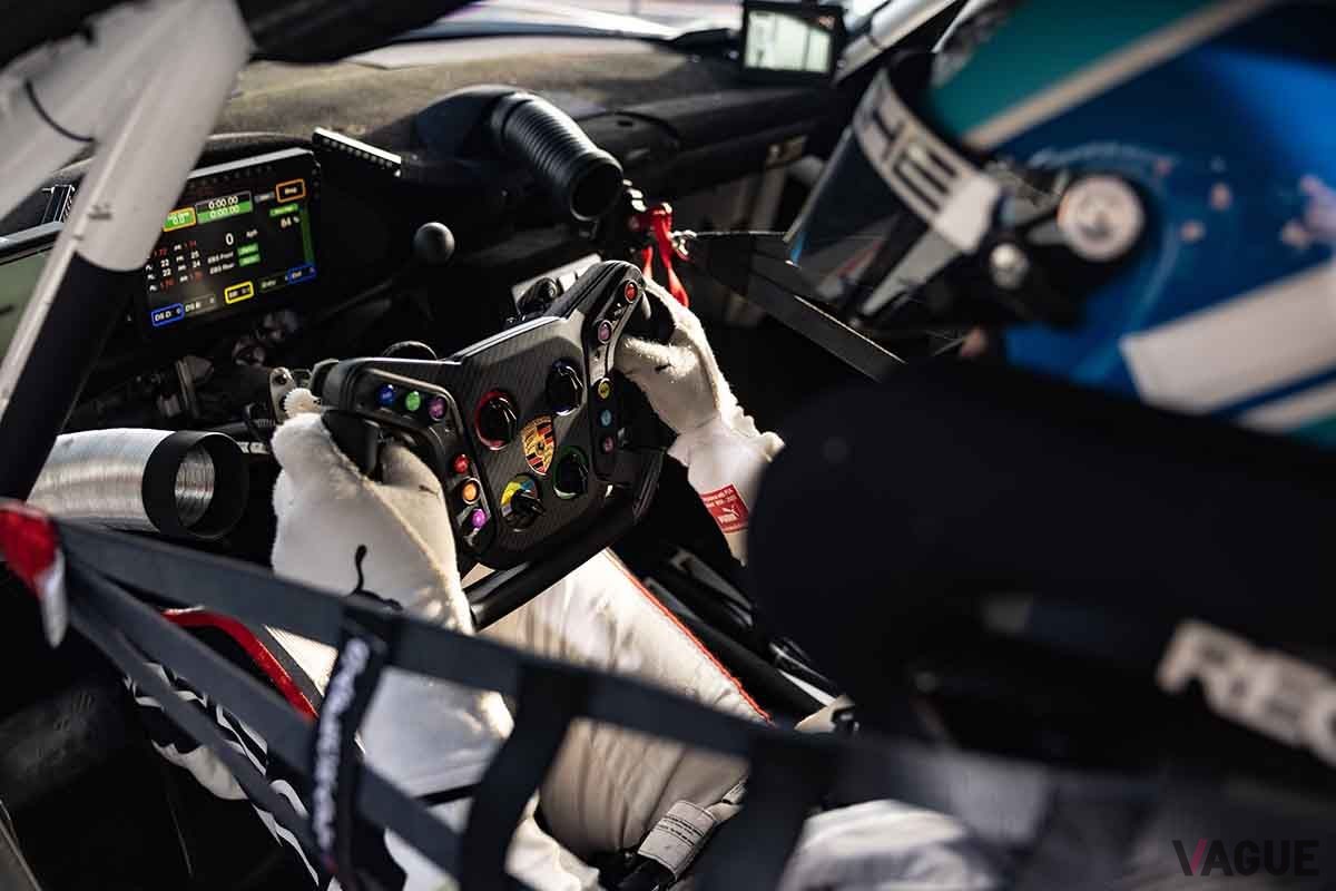 718ケイマンGT4 クラブスポーツをEVにコンバートした試作車、「718ケイマンGT4 eパフォーマンス」