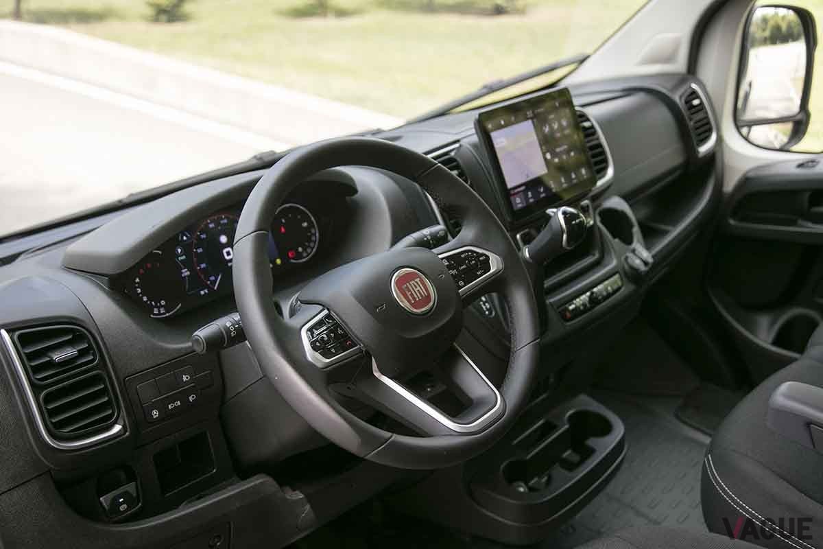 フィアット「デュカト」のインテリア