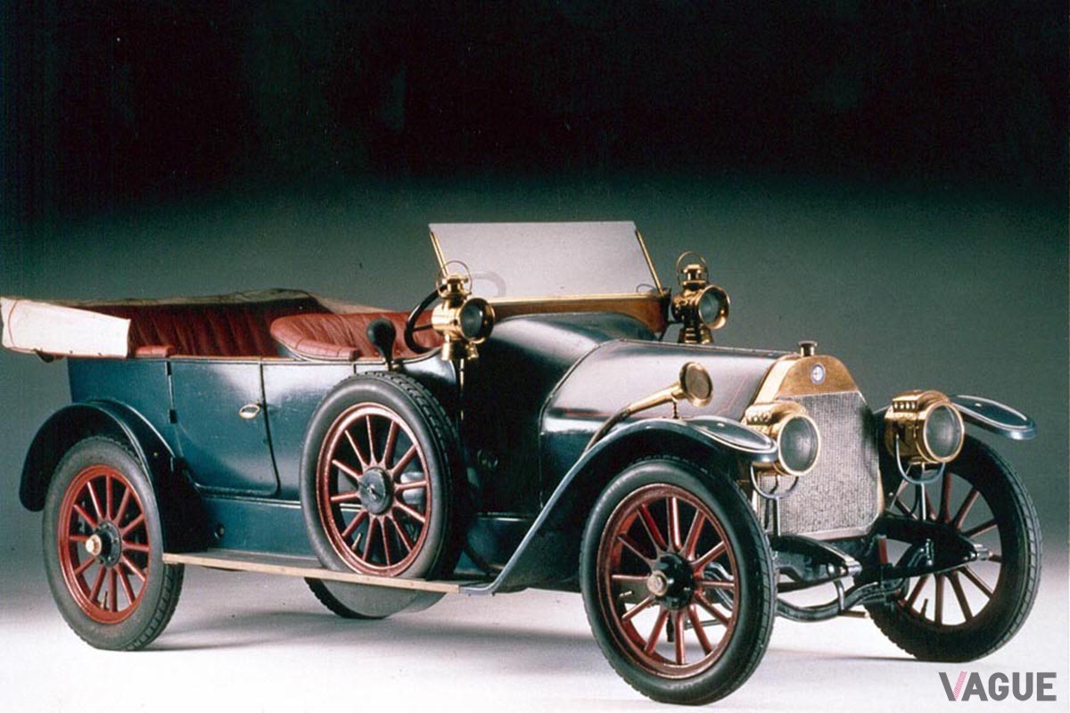 1910年製 「アルファ ロメオ 24HP」は右ハンドルだった