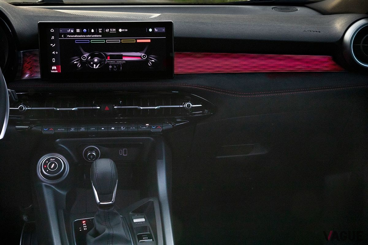 アルファ ロメオ新型「トナーレ・プラグインハイブリッドQ4」のインテリア