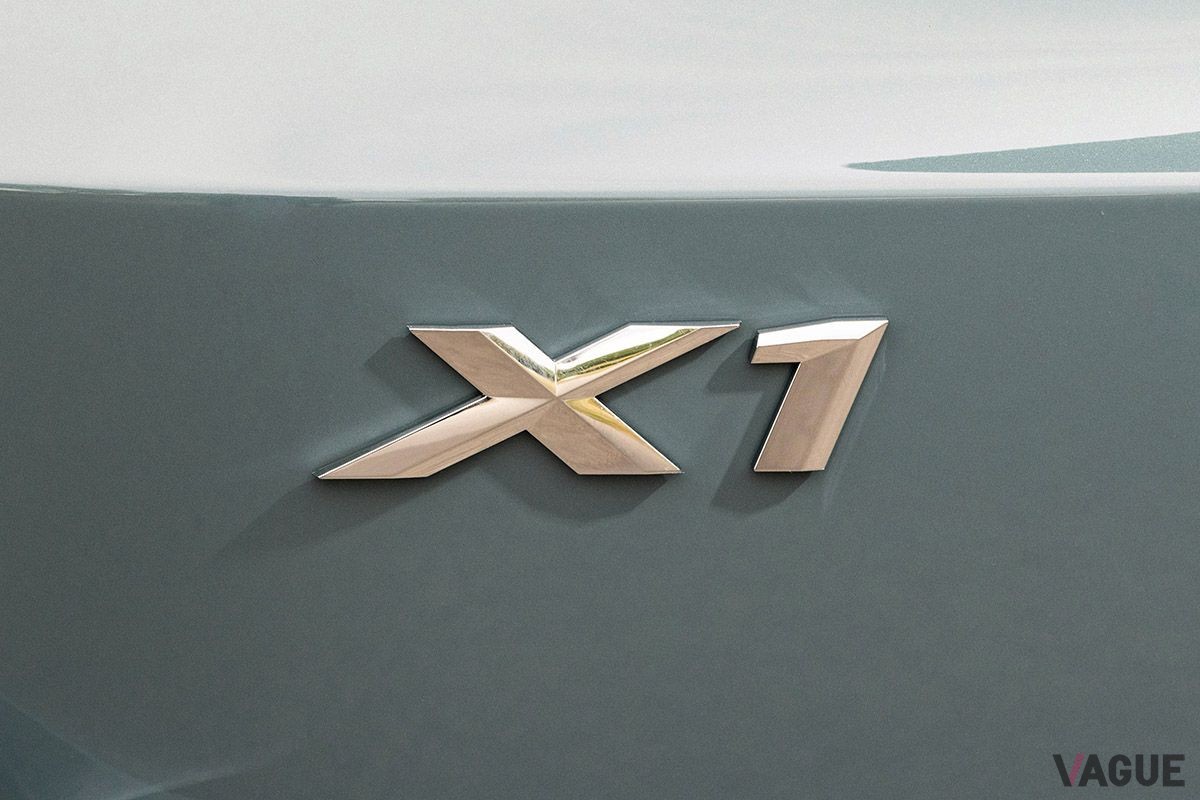 BMW新型「X1」（欧州仕様）のエンブレム
