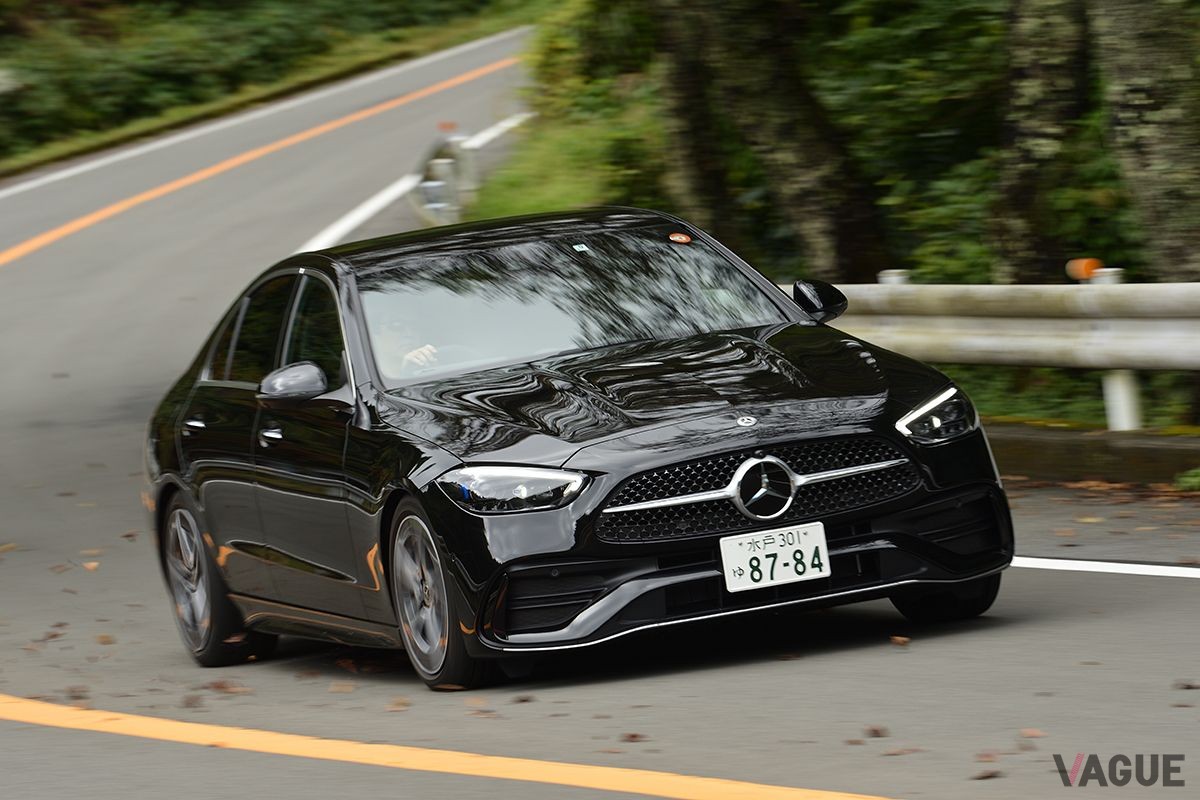 メルセデス・ベンツ「C200」アバンギャルド。150kW（204馬力）を発生する1.5リッター直4ターボエンジンを搭載
