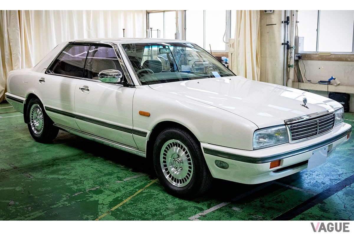 レストアされて新車同様に生まれ変わった女優伊藤かずえさんの愛車、日産初代「シーマ」