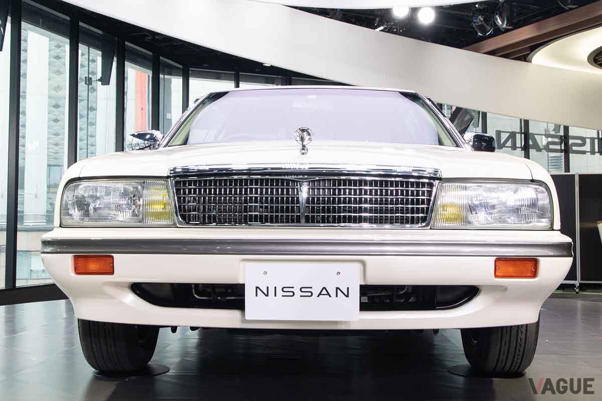 レストアされて新車同様に生まれ変わった女優伊藤かずえさんの愛車、日産初代「シーマ」