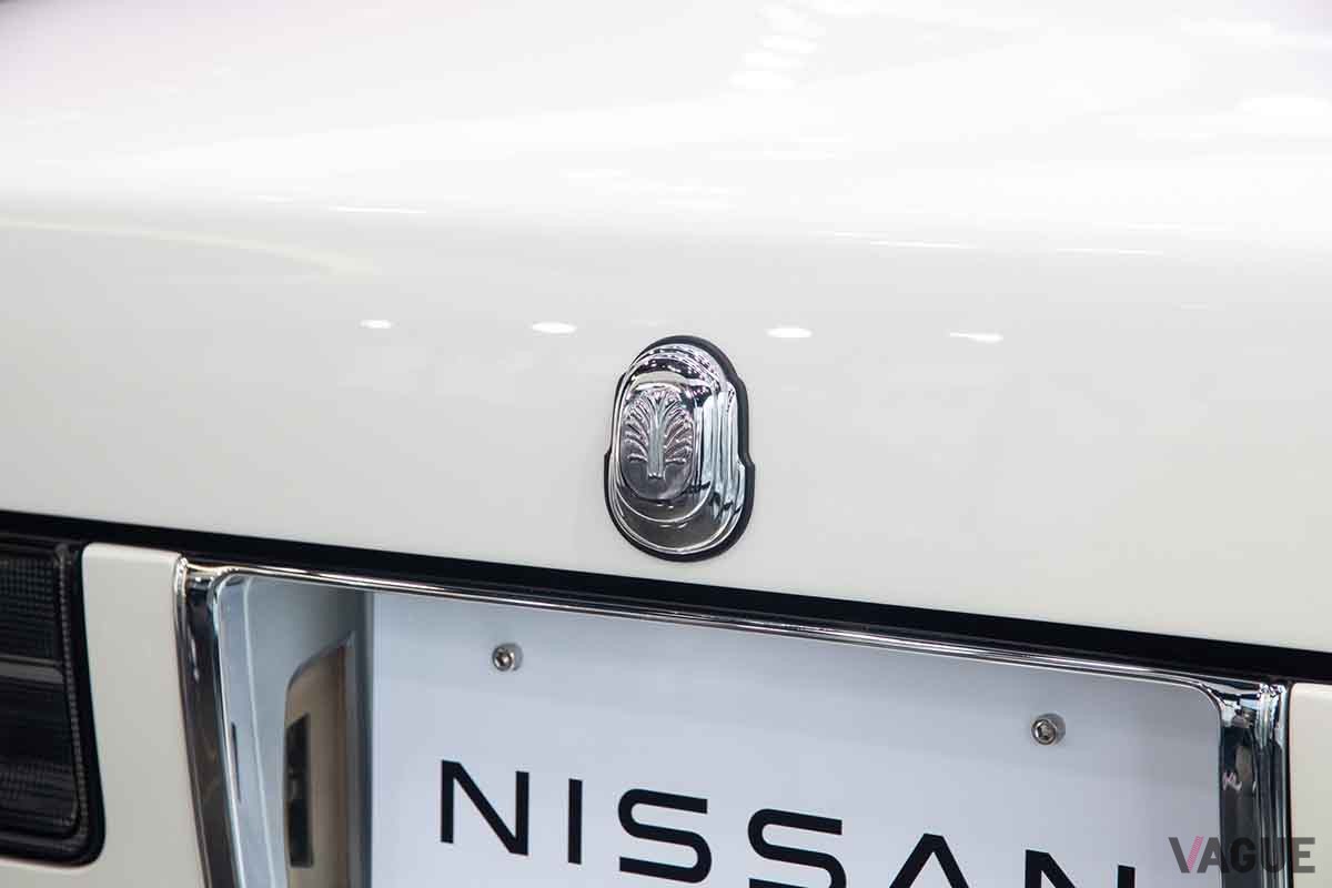 レストアされて新車同様に生まれ変わった女優伊藤かずえさんの愛車、日産初代「シーマ」