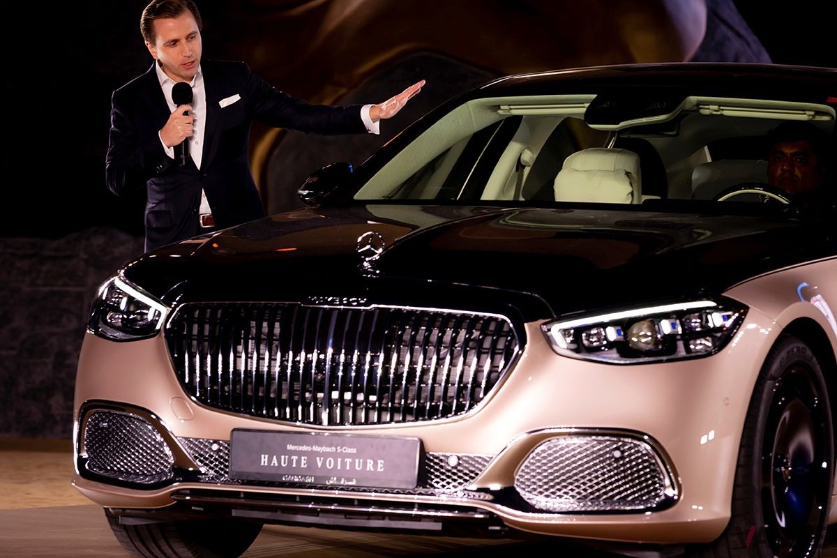 「メルセデス・マイバッハSクラス オート・ヴォアチュール」の発表会の様子