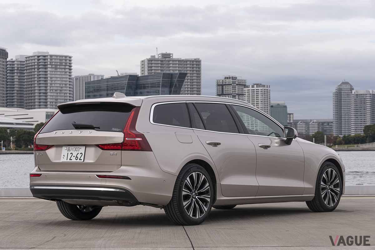 ボルボ「V60 アルティメット B4」