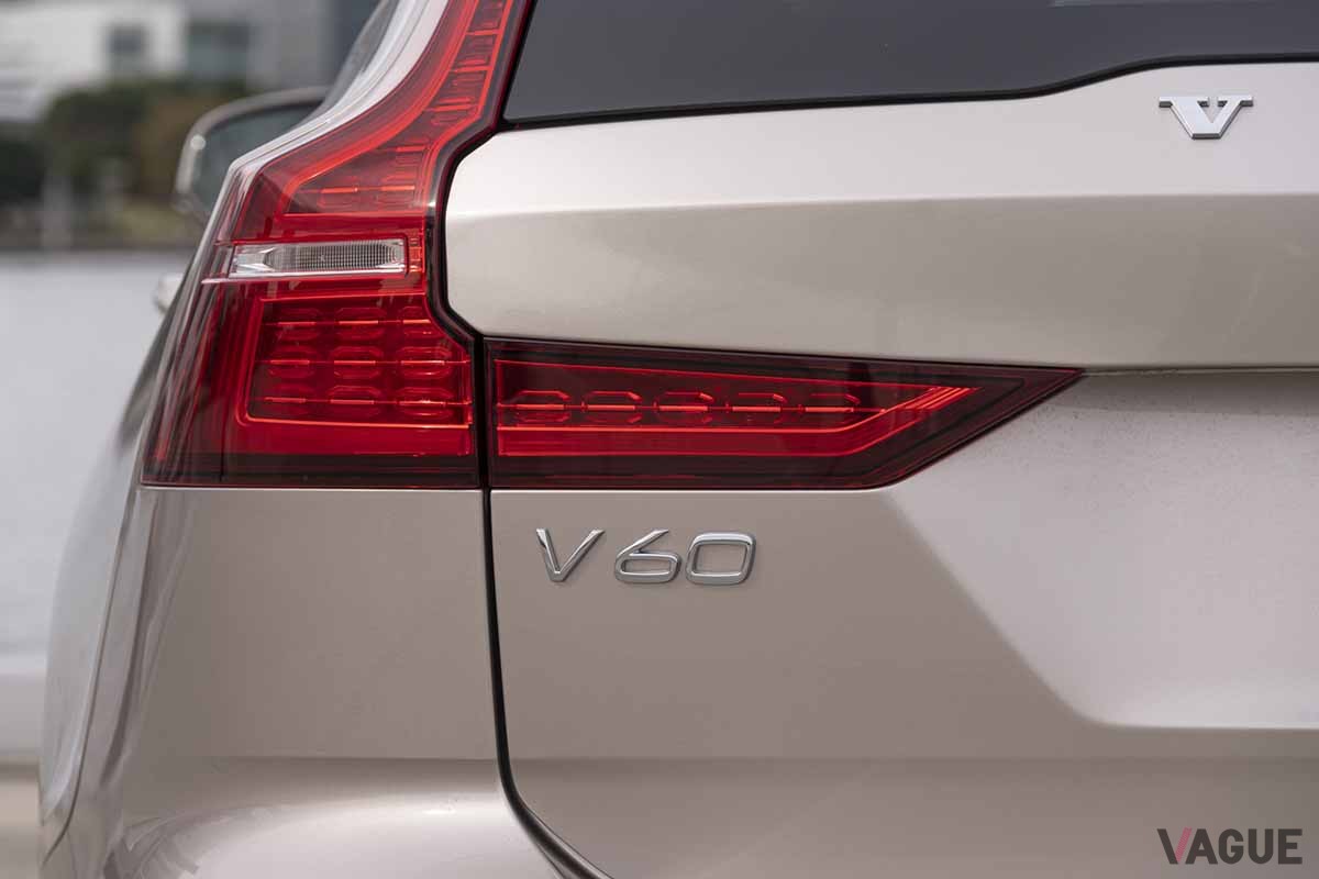 ボルボ「V60 アルティメット B4」