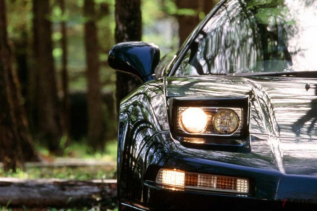 1990年に登場したホンダ初代「NSX」はリトラクタブルヘッドライトを採用していた