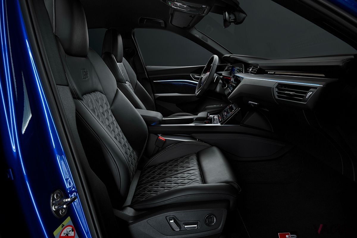 アウディ「SQ8スポーツバック e-tron」
