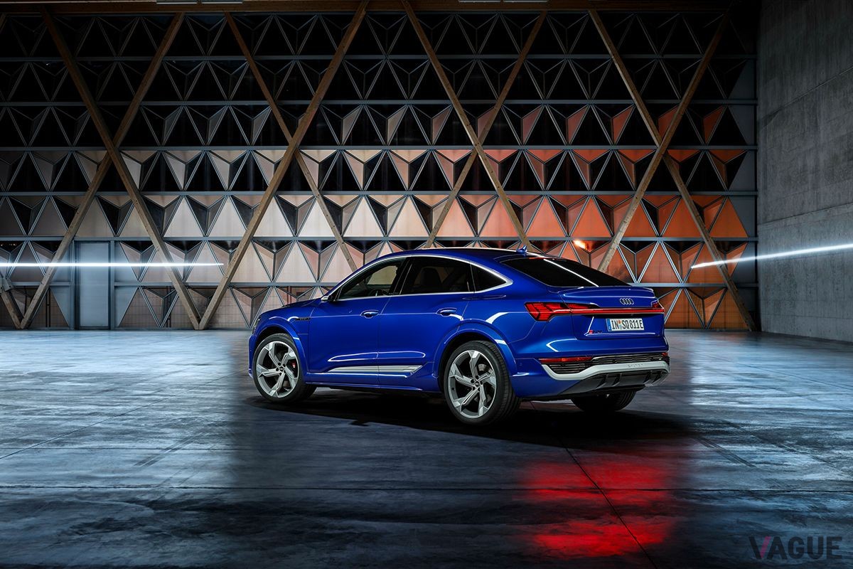 アウディ「SQ8スポーツバック e-tron」