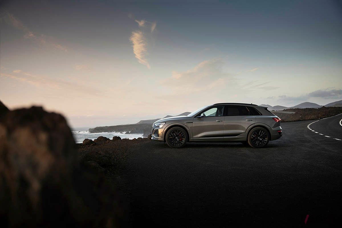 アウディ「Q8 e-tron」
