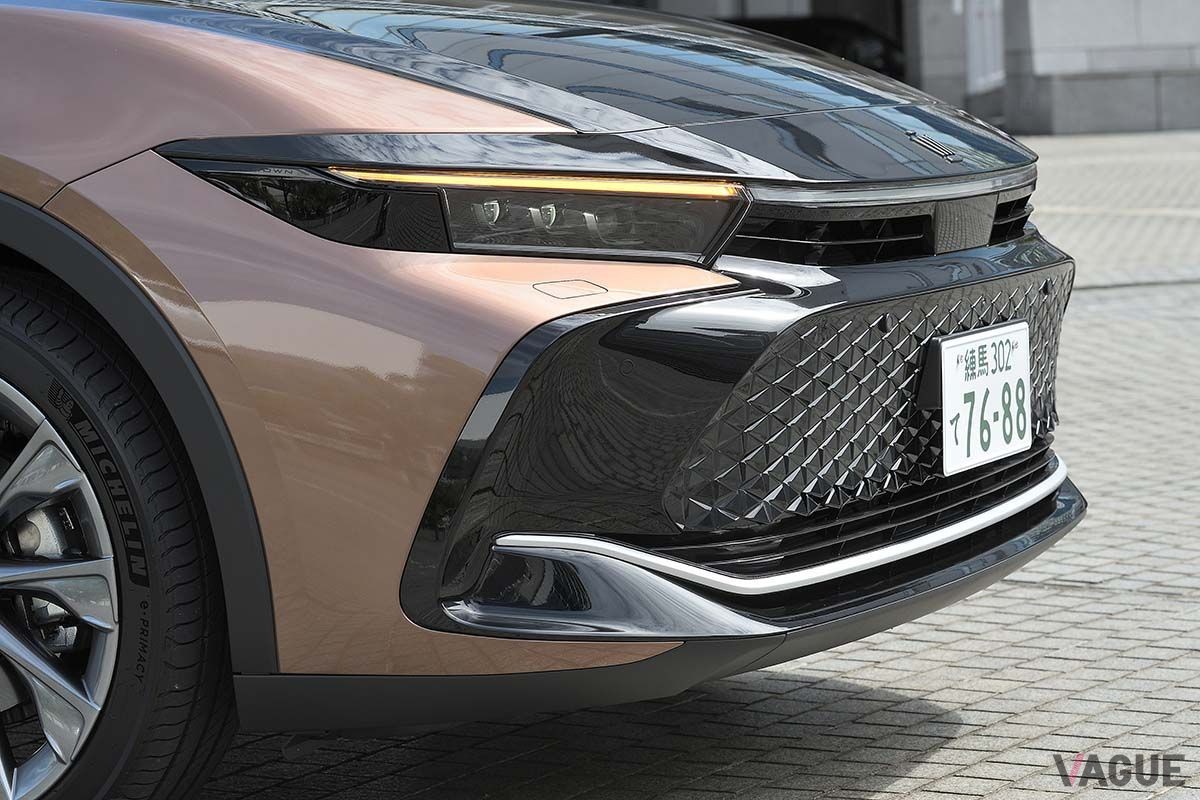 トヨタ新型「クラウン・クロスオーバー」