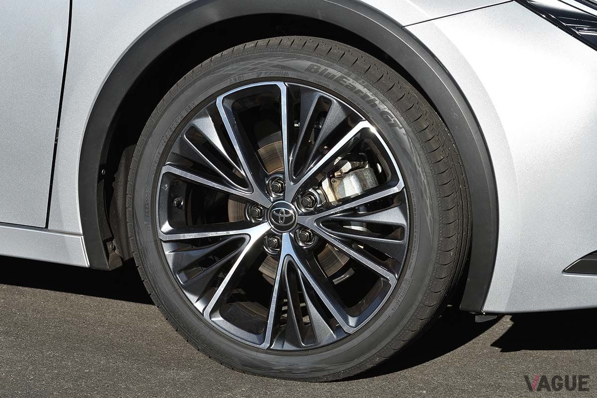 トヨタ新型「プリウス」のタイヤ